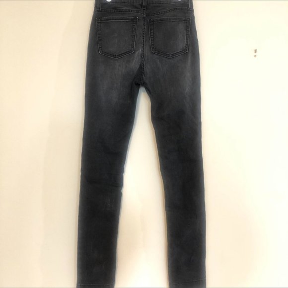 Gap Premium super skinny jean, Never been worn size 4/27 dark grey - Picture 4 of 16